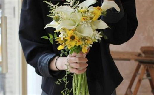 3月八字与六爻_3月六爻占卜算命